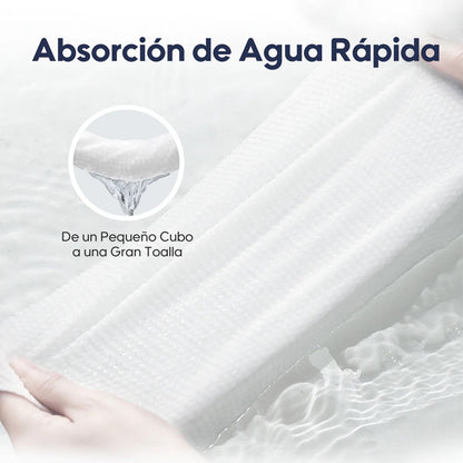 Toalla comprimida Aiwibi expandiéndose con agua hasta convertirse en una toalla de fibra vegetal suave